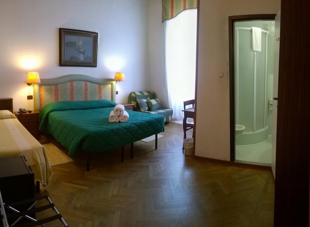 Hotel Ely Βιαρέτζιο Δωμάτιο φωτογραφία