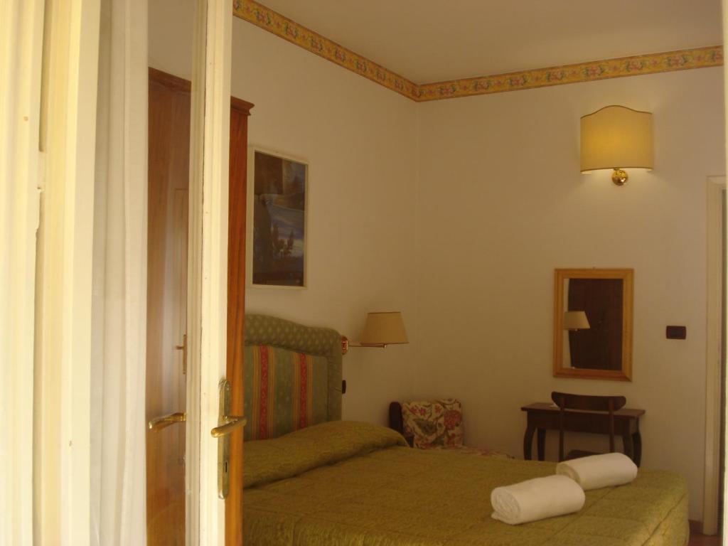 Hotel Ely Βιαρέτζιο Δωμάτιο φωτογραφία