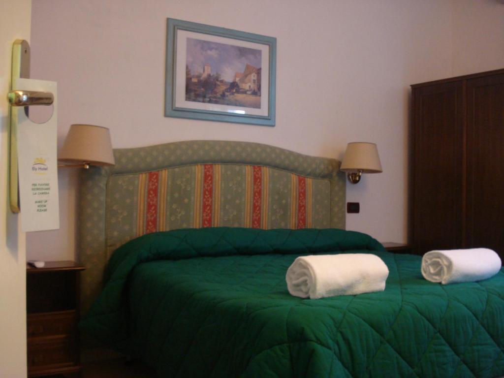 Hotel Ely Βιαρέτζιο Δωμάτιο φωτογραφία